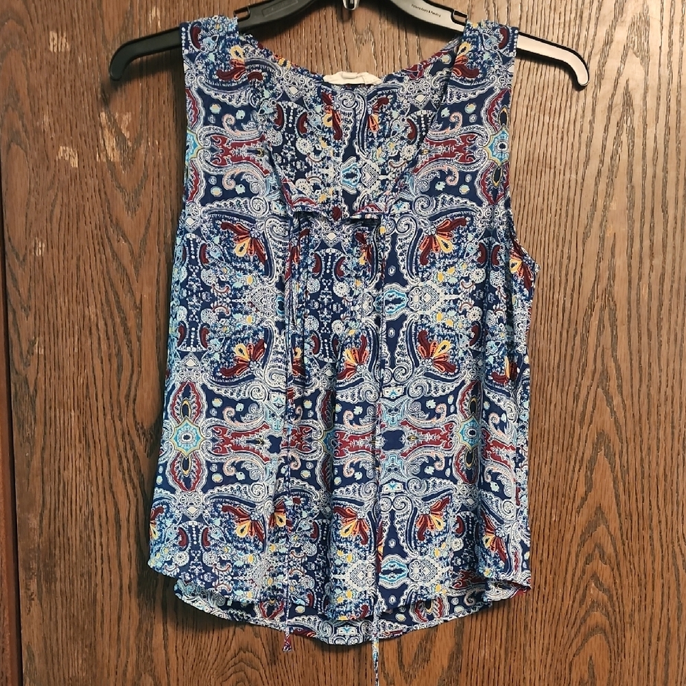 Blue and Pink Sleeveless Blouse with Buttoned Detail